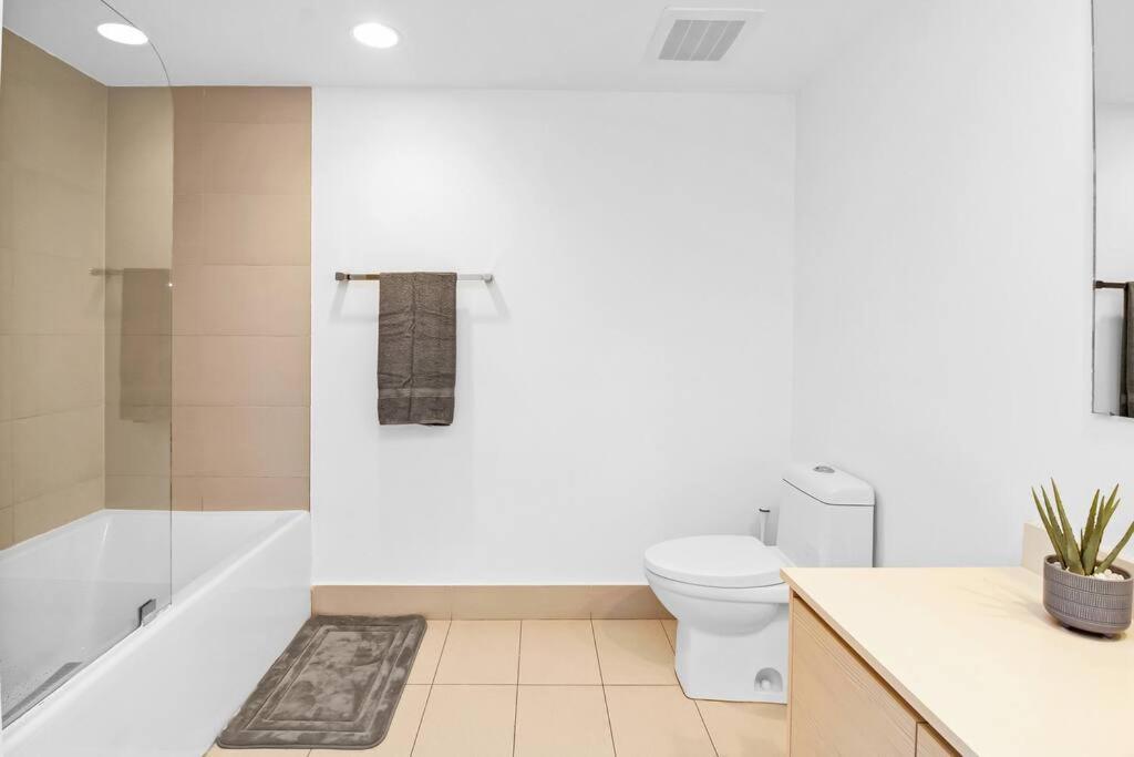 2BR 2Bth Hallandale Beach Miami Ft Lauderdale FL Bagian luar foto