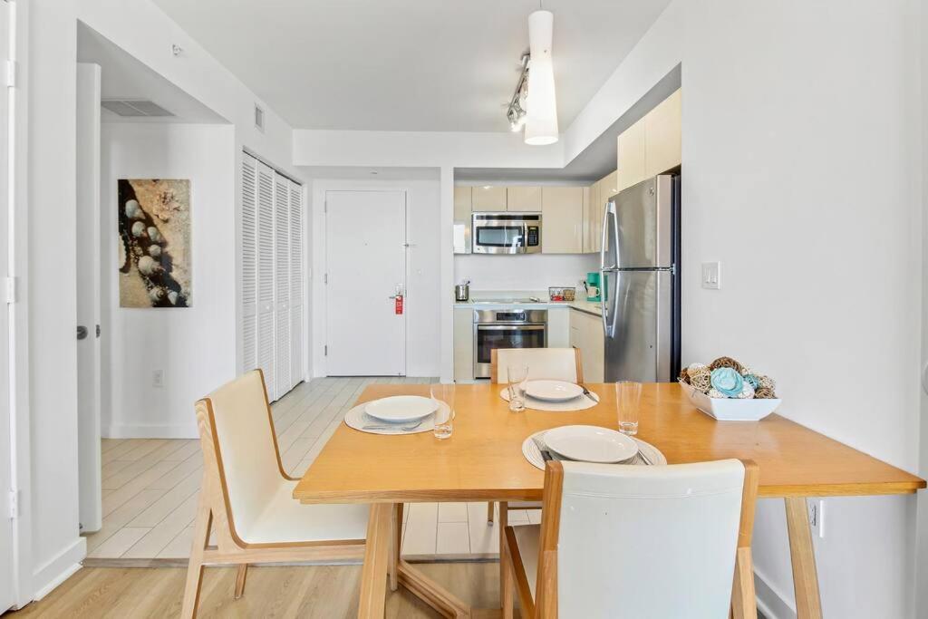 2BR 2Bth Hallandale Beach Miami Ft Lauderdale FL Bagian luar foto