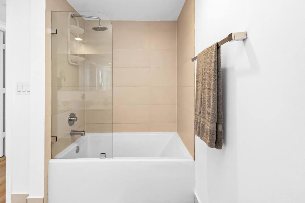 2BR 2Bth Hallandale Beach Miami Ft Lauderdale FL Bagian luar foto