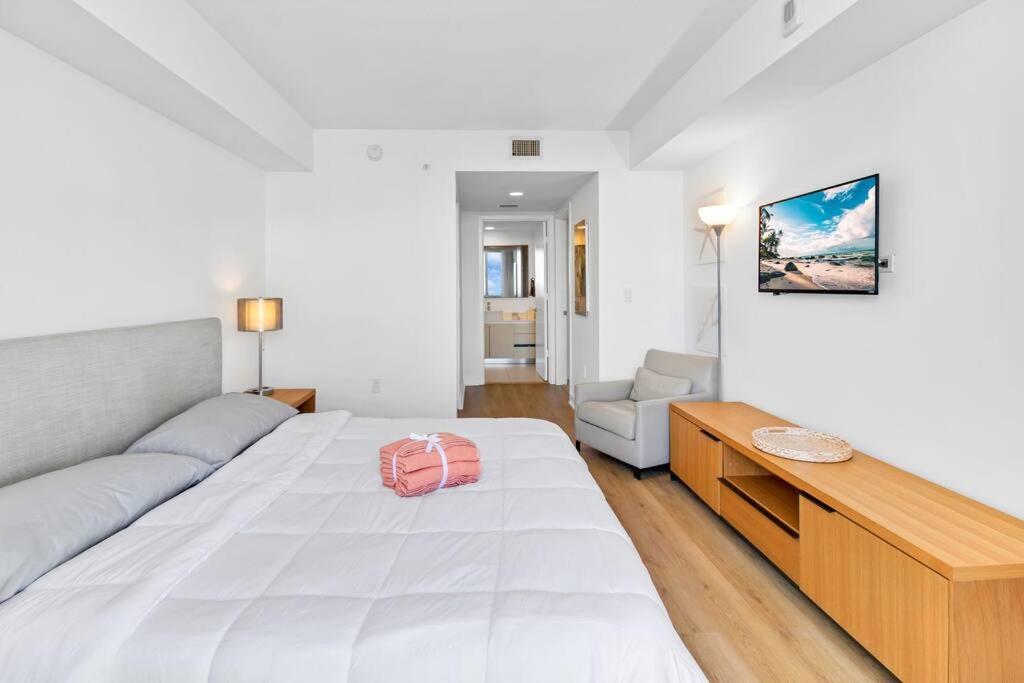 2BR 2Bth Hallandale Beach Miami Ft Lauderdale FL Bagian luar foto