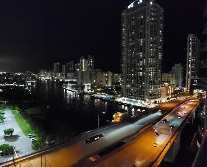 2BR 2Bth Hallandale Beach Miami Ft Lauderdale FL Bagian luar foto